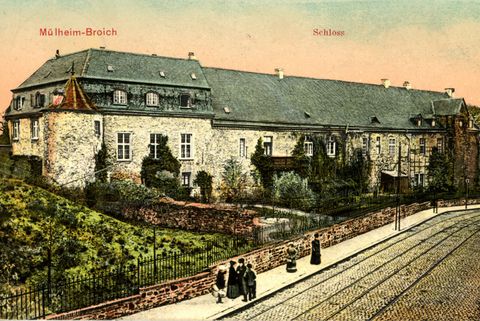 Historische Postkarte von Schloß Broich (Straßenseite)