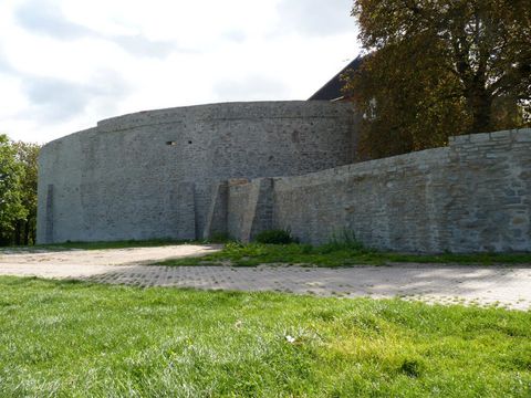 Neuer Rasen auf der Skulpturenwiese im MüGa-Park am Schloß Broich